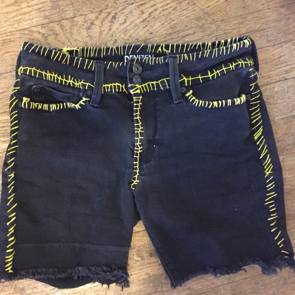 UNIQUE STITCHED SHORTS